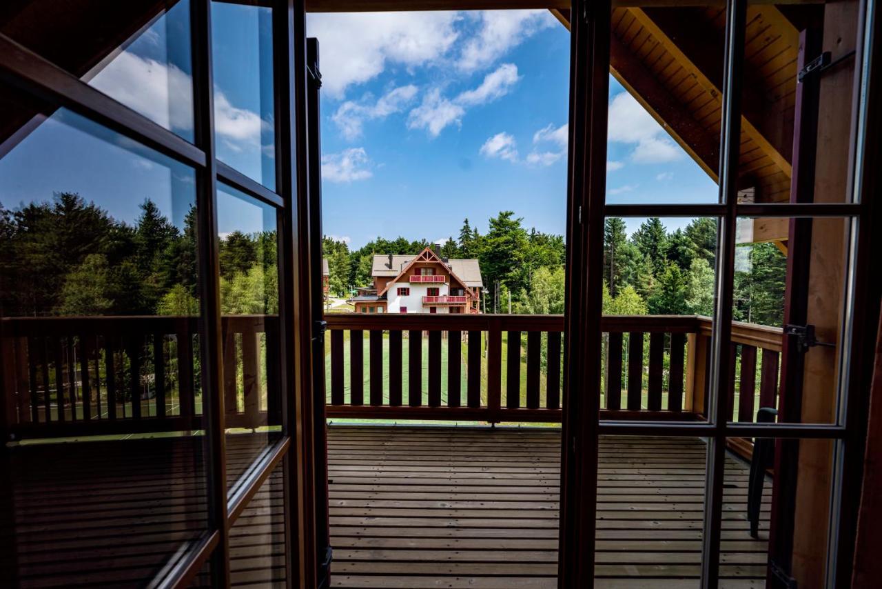 Pohorje Village Wellbeing - Forest Videc Apartment